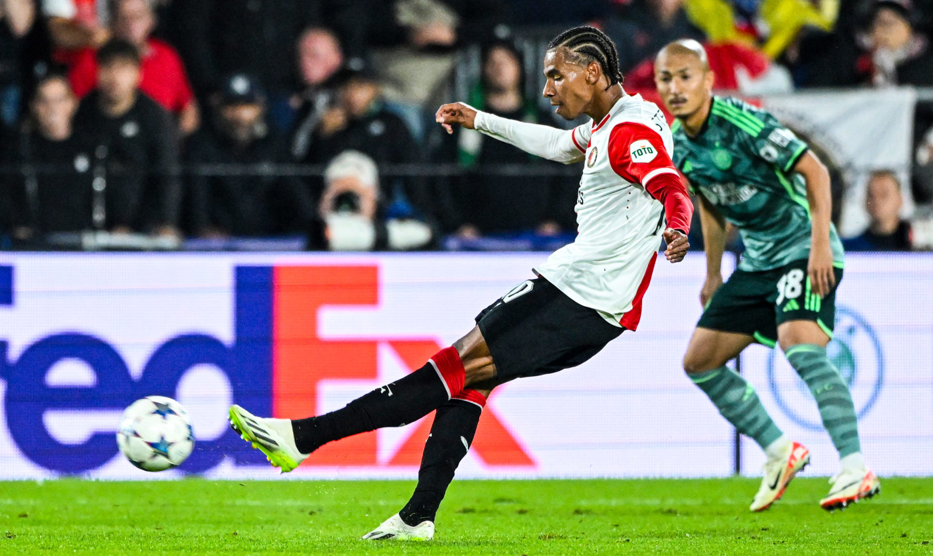 Feyenoord 1-0 Celtic – Half Time Report