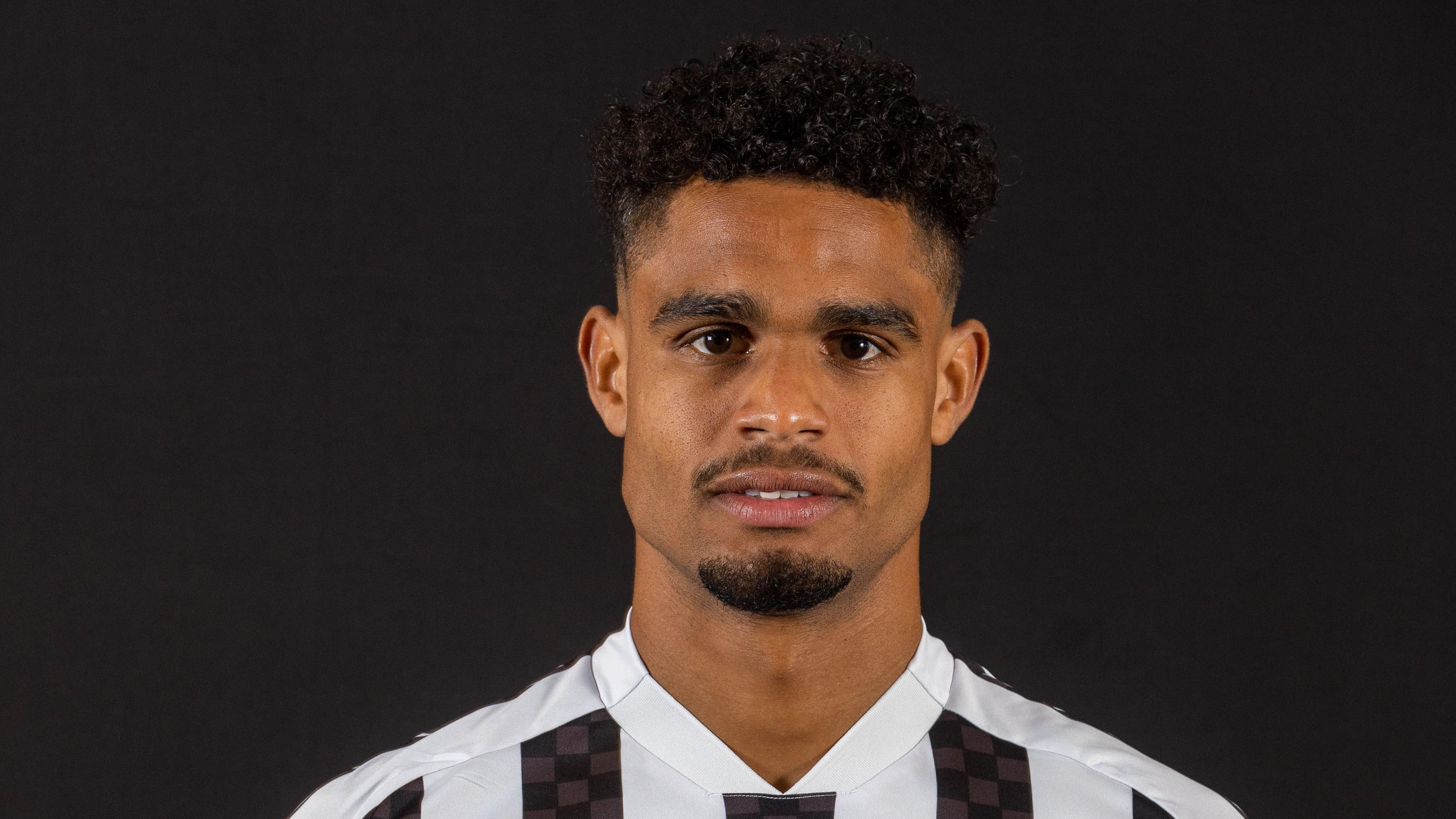 Mikael Mandron at the double as third-placed St Mirren hammer St Johnstone