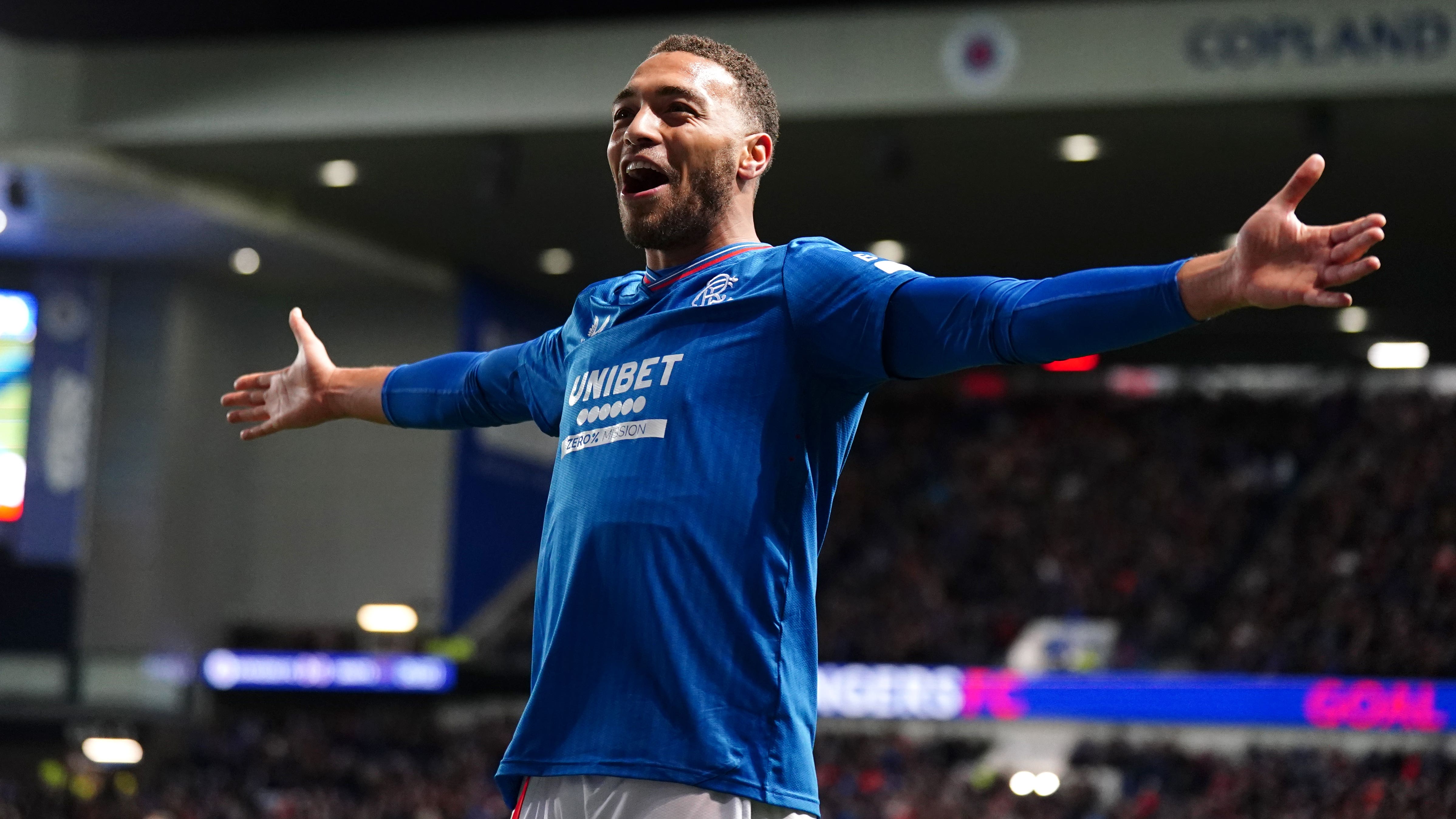 Rangers close in on leaders Celtic after beating St Johnstone
