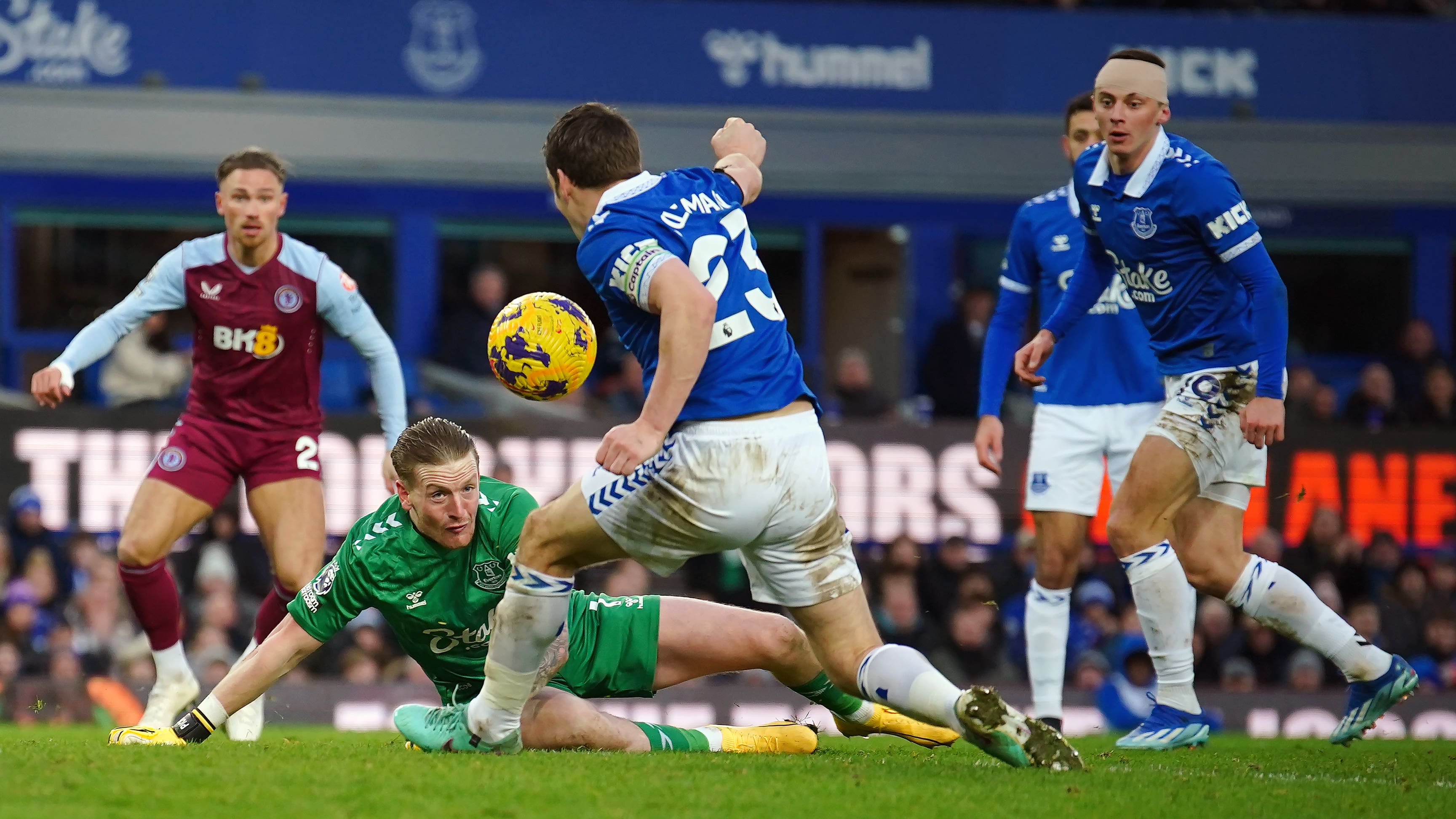Goalkeepers on top as Everton and Aston Villa draw a blank at Goodison Park