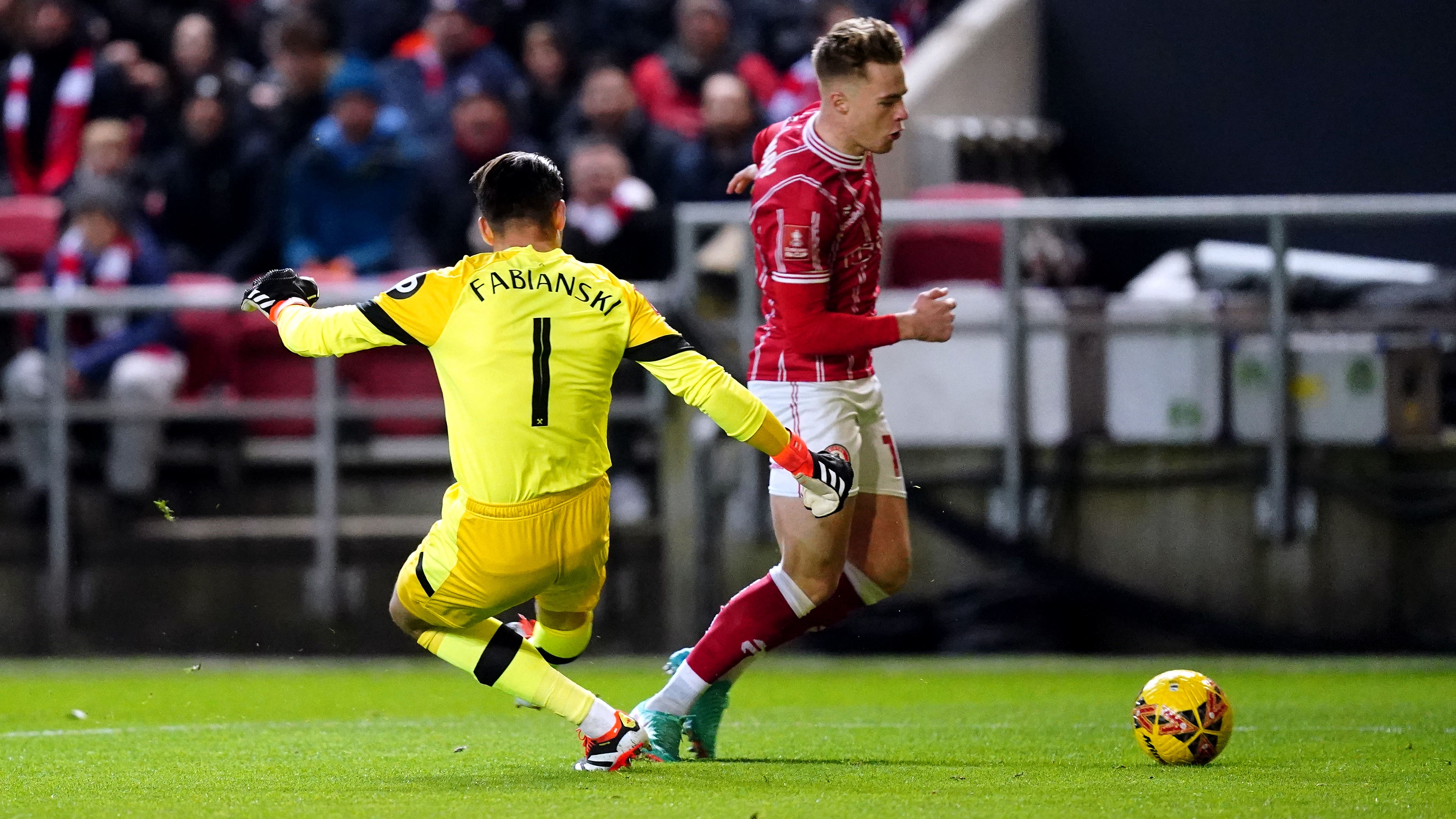 Tommy Conway nets winner as Bristol City dump West Ham out of FA Cup