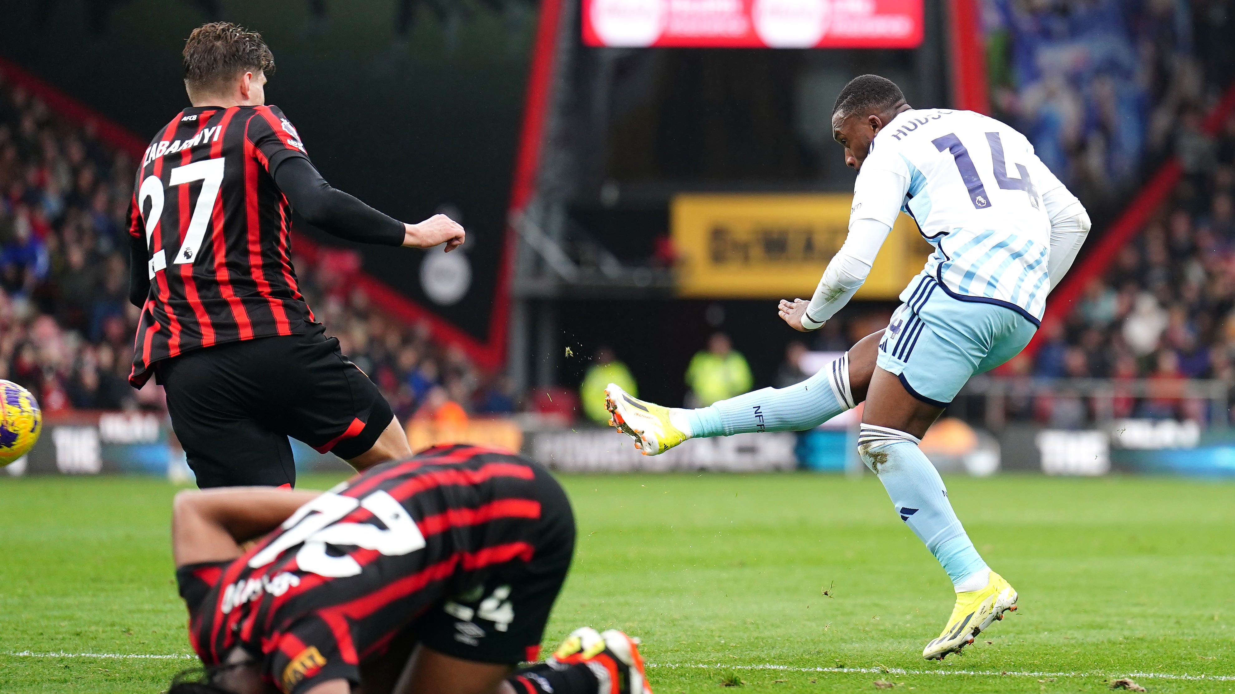 Callum Hudson-Odoi earns much-needed Forest point in draw at 10-man Bournemouth