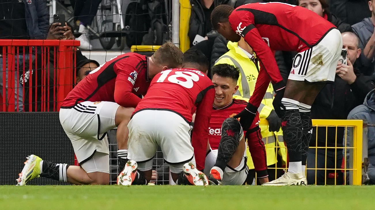 Man United’s Lisandro Martinez set for at least eight weeks out with knee injury