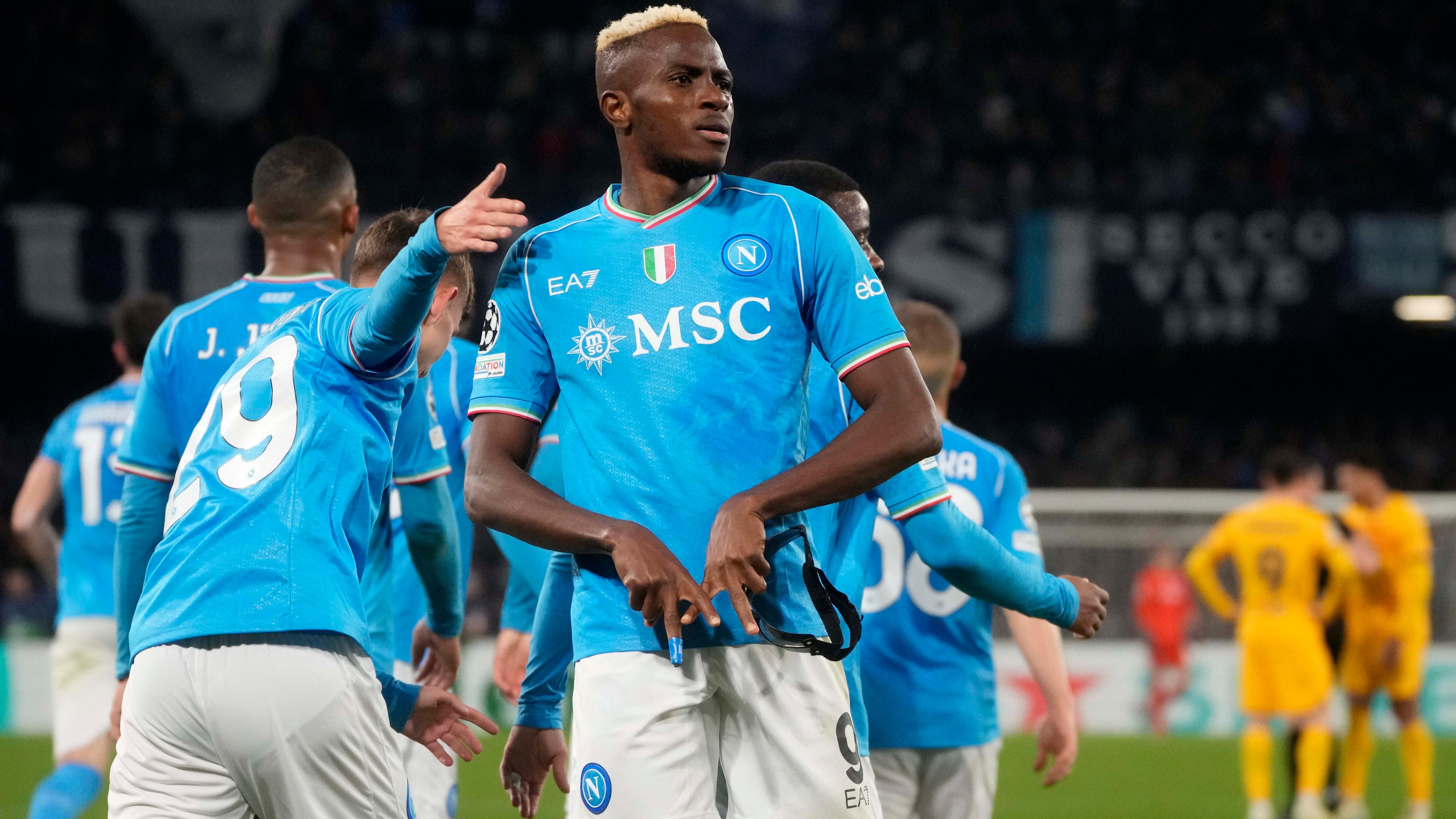 Victor Osimhen strikes late to earn Napoli draw at home to Barcelona