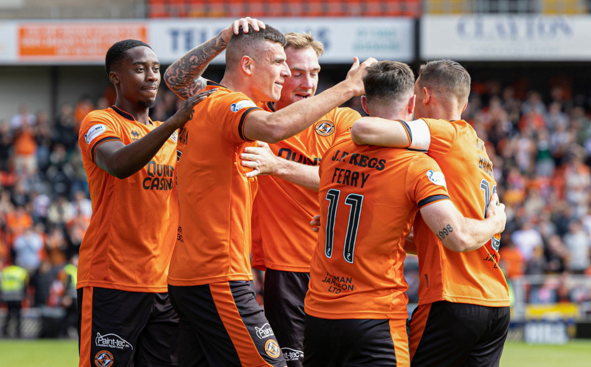 Dundee United squeeze past St Mirren to advance in the Premier Sports Cup -  PLZ Soccer