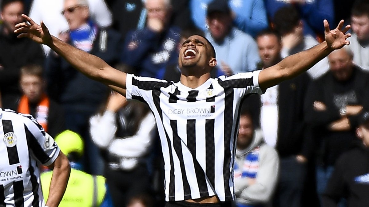 St Mirren record first league victory of the season at Falkirk