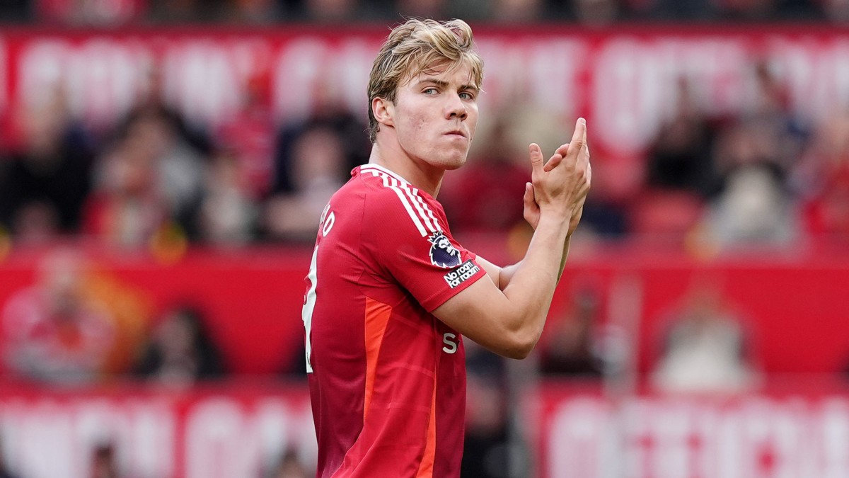 Man Utd’s Rasmus Hojlund joins Napoli on loan while Antony returns to Real Betis