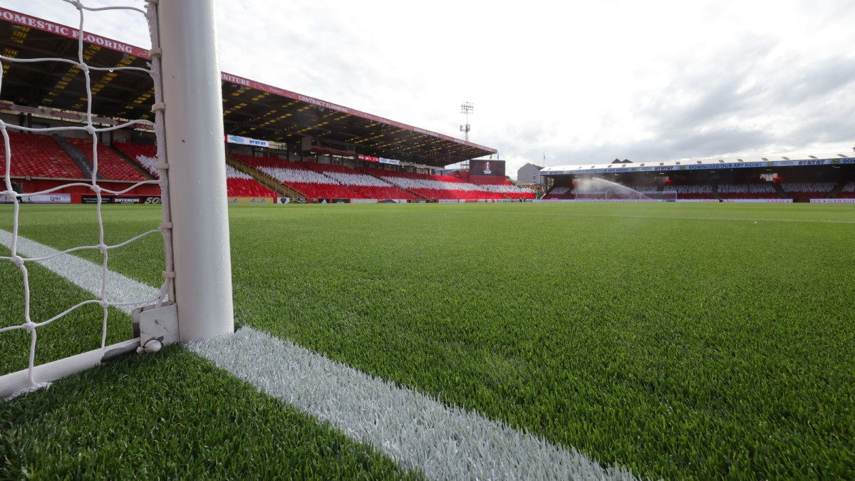 Aberdeen held by Livingston as pressure mounts on Jimmy Thelin