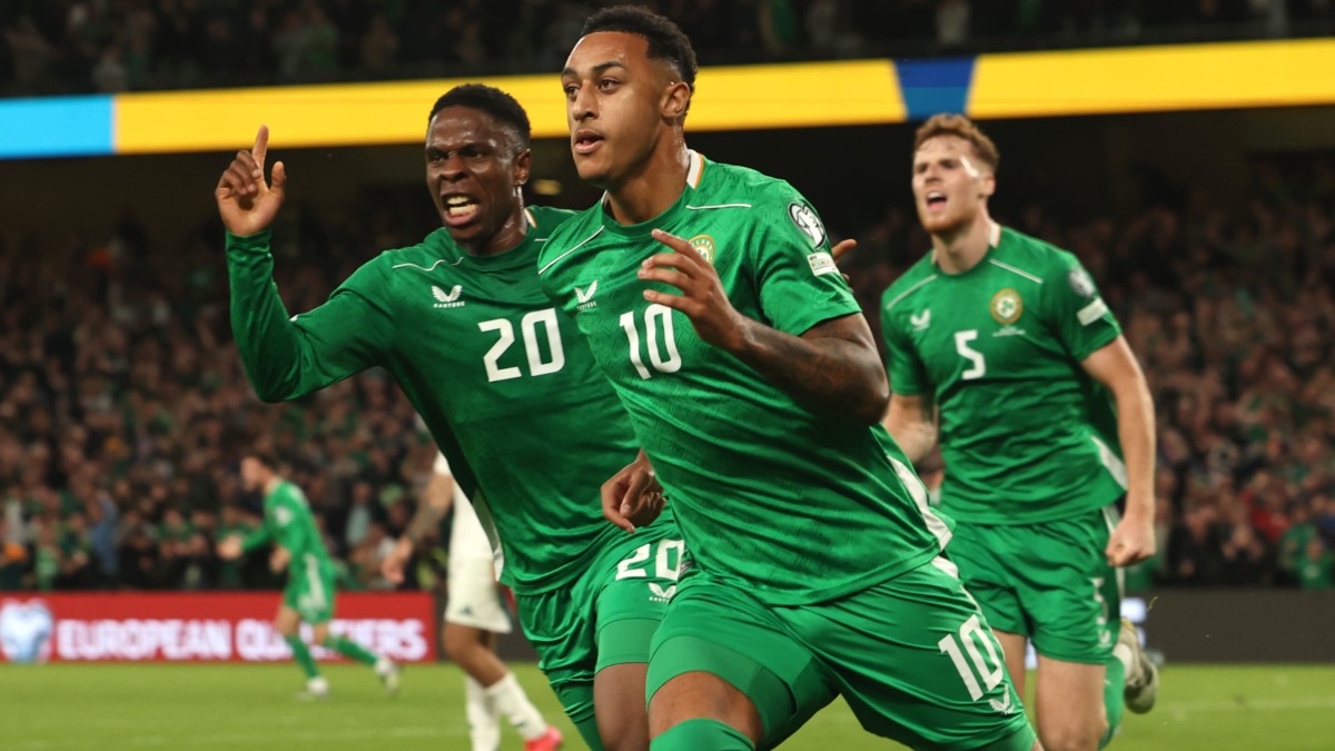 Adam Idah rescues last-gasp point for Ireland against 10-man Hungary