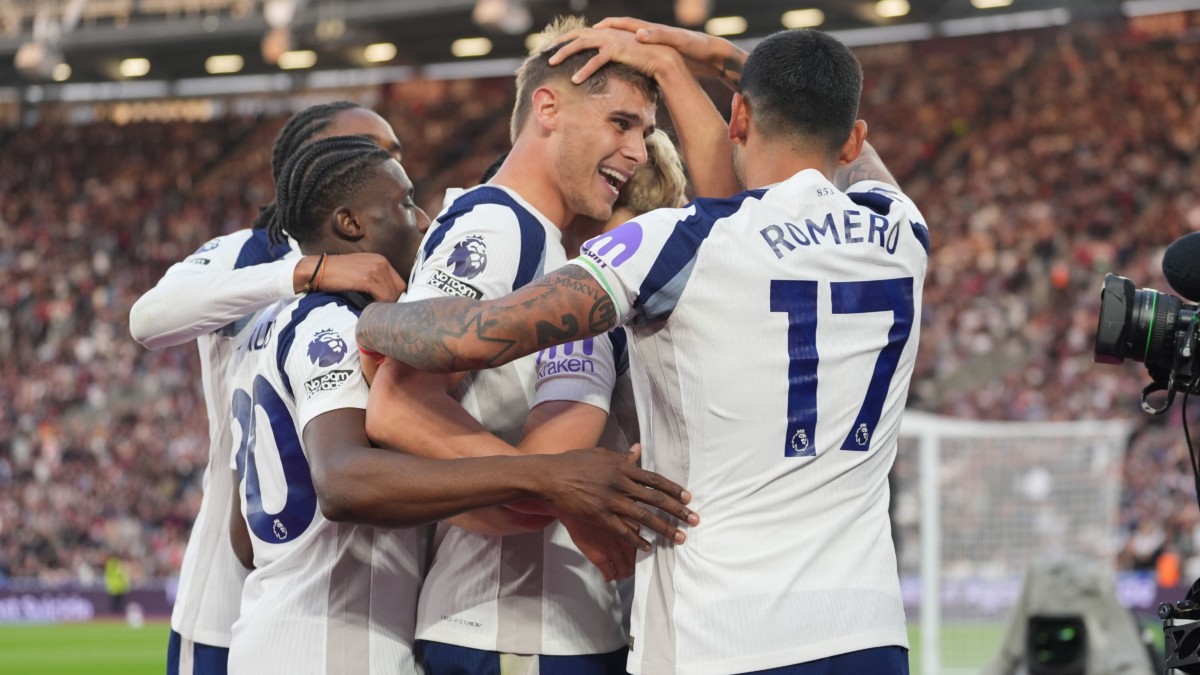 Tottenham ease past West Ham to put Graham Potter back under pressure