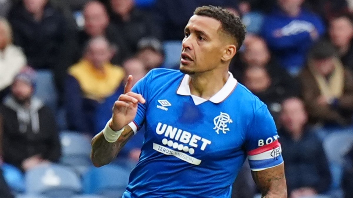 James Tavernier rescues draw with Dundee United as Rangers fans vent anger
