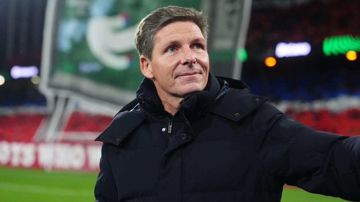 Oliver Glasner absolves teen Jaydee Canvot of blame after Crystal Palace defeat