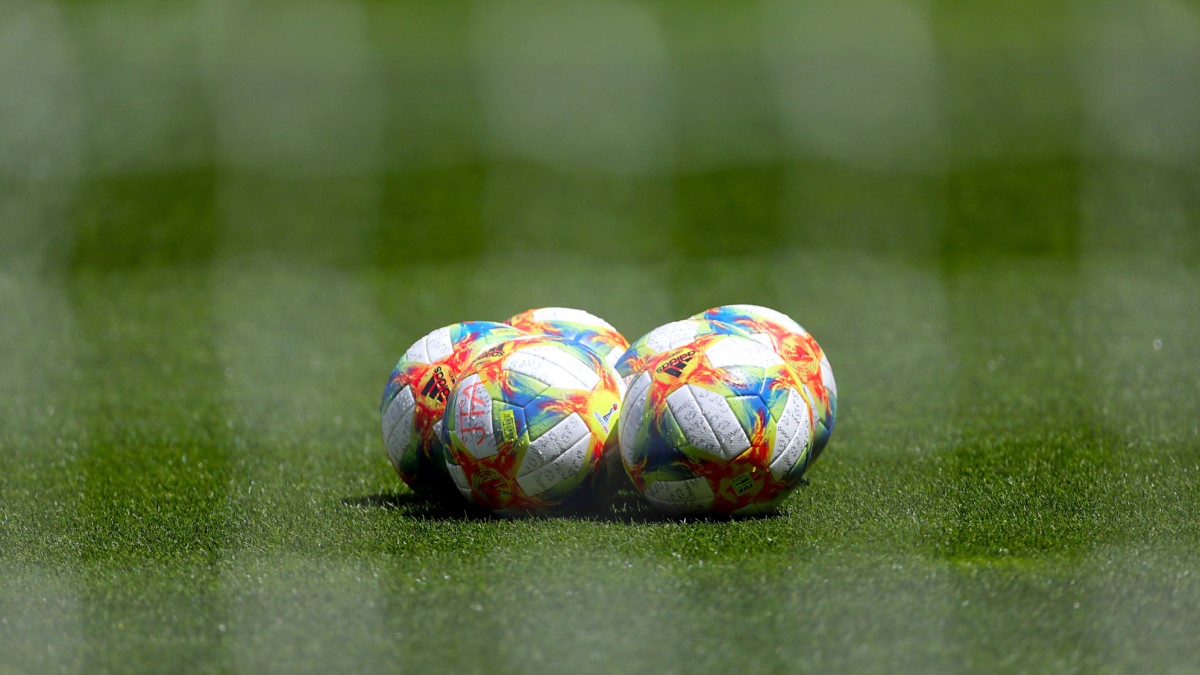 Scottish Championship: St Johnstone held after late drama at Dunfermline