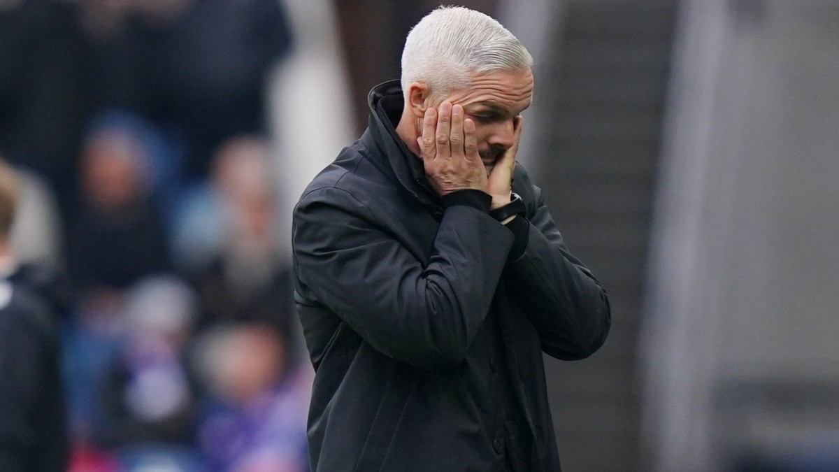 Dundee United boss Jim Goodwin fumes at ‘completely unacceptable performance’