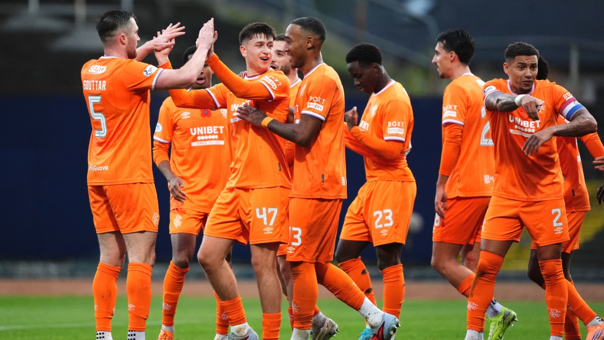 Rangers ease past Dundee to continue upturn in league form