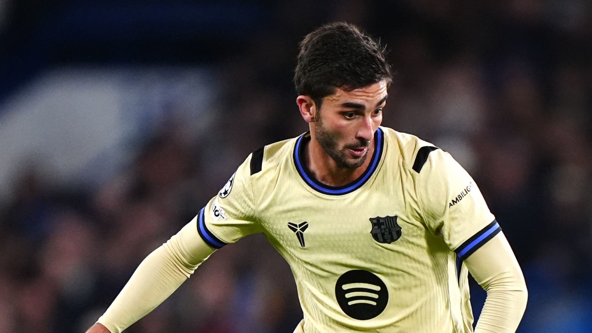 Ferran Torres hits hat-trick as Barcelona extend lead at top of LaLiga table