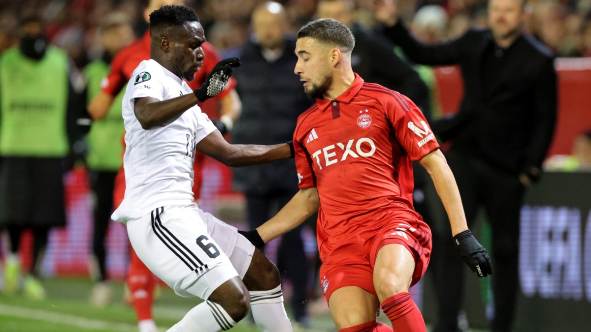 Aberdeen move into top six with dominant win at Dundee