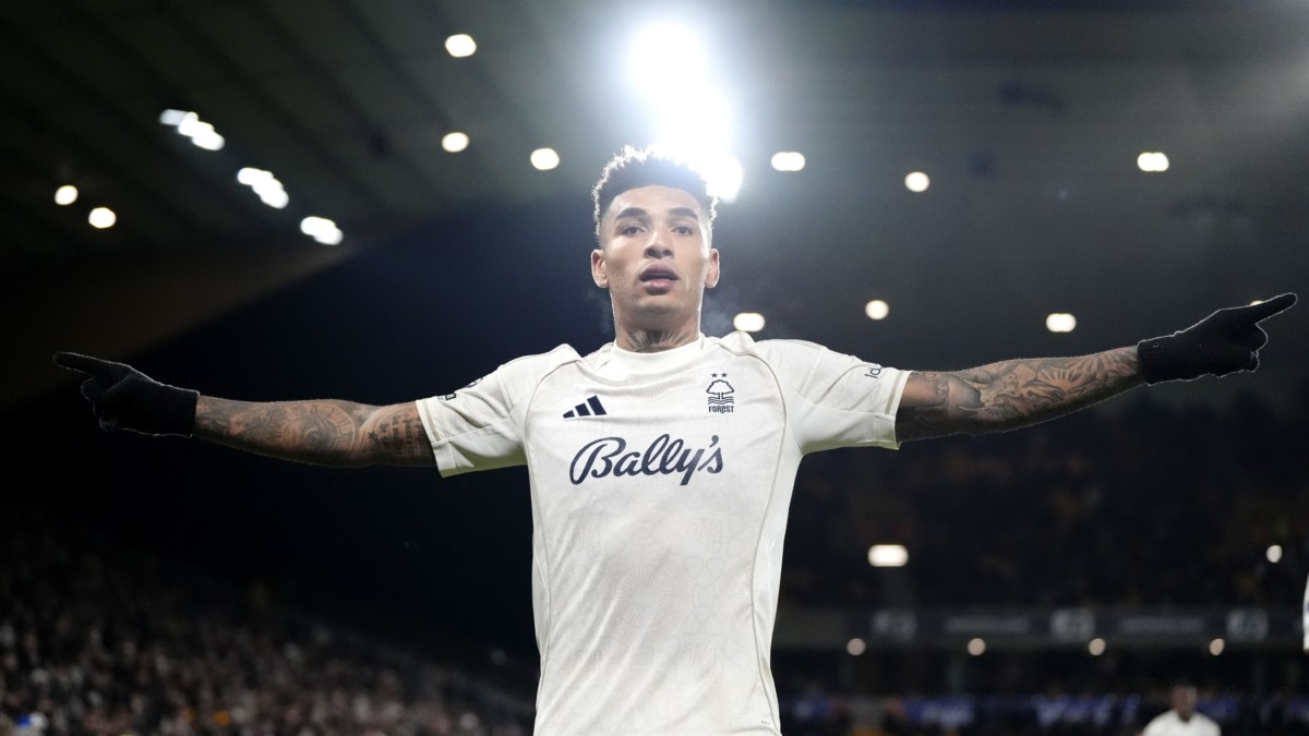 Igor Jesus earns Nottingham Forest victory at struggling Wolves