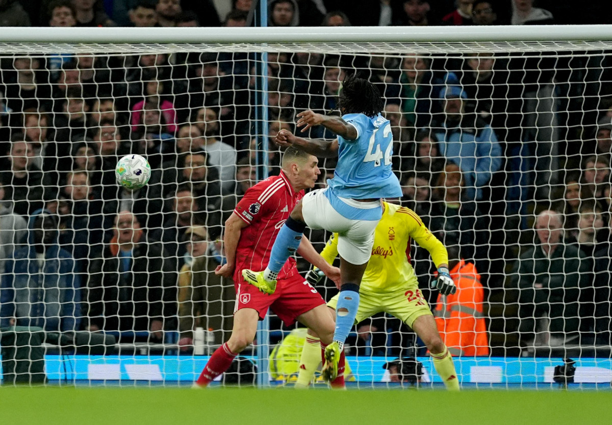 Antoine Semenyo scores the opening goal